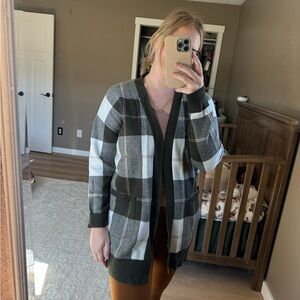 Plaid Women's Sweater Cardigan